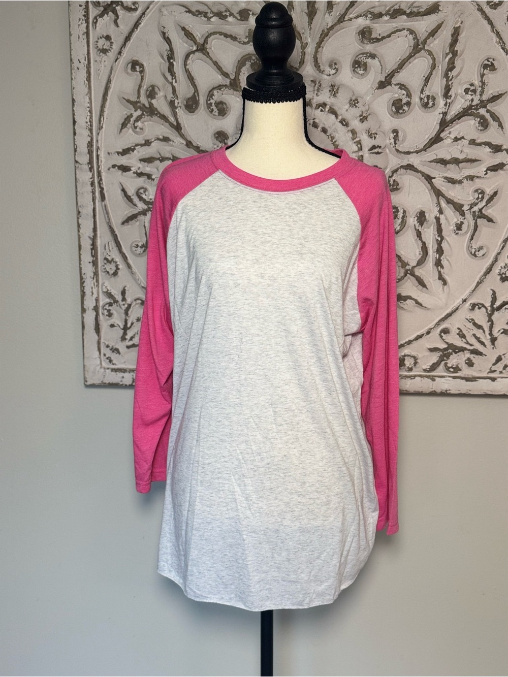 Next Level Apparel Women's Raglan Tee - Pink & Heather Gray